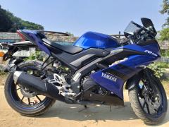 YAMAHA R15 V3